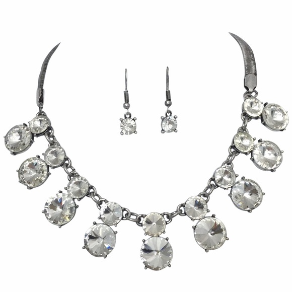 Rhinestone Flair Fancy Silver Necklace Earring Set - Picture 1 of 3
